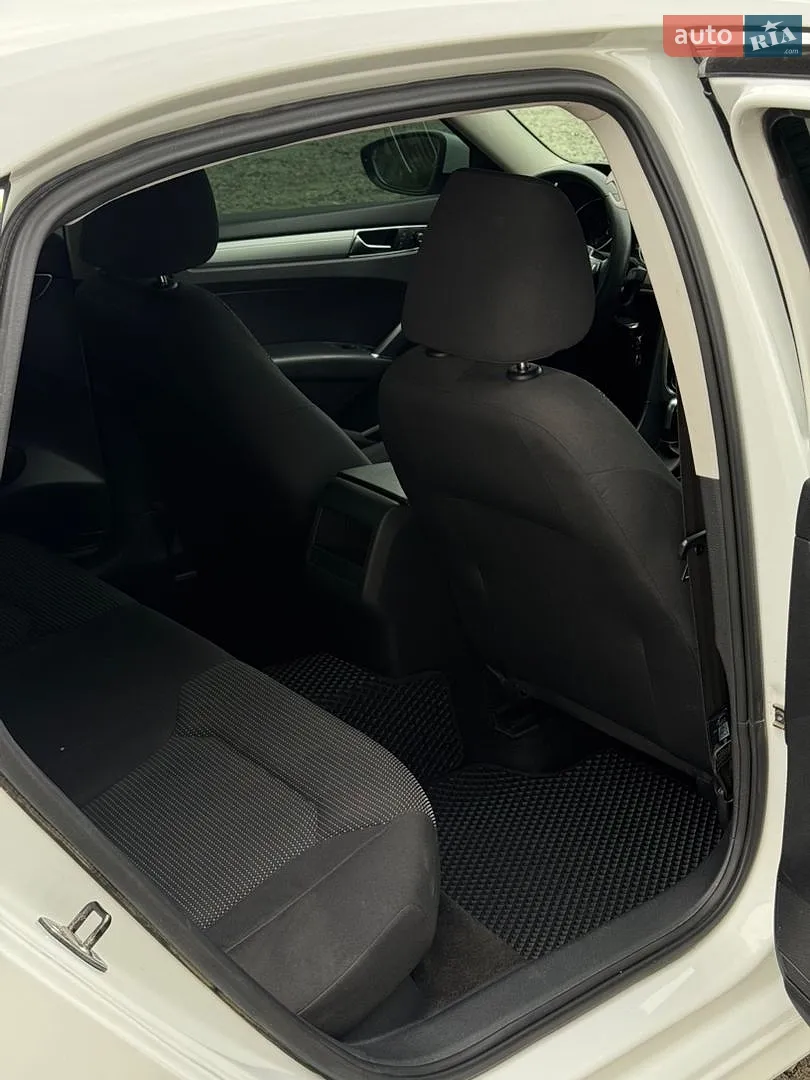 2016 Volkswagen Passat - мініатюра 35