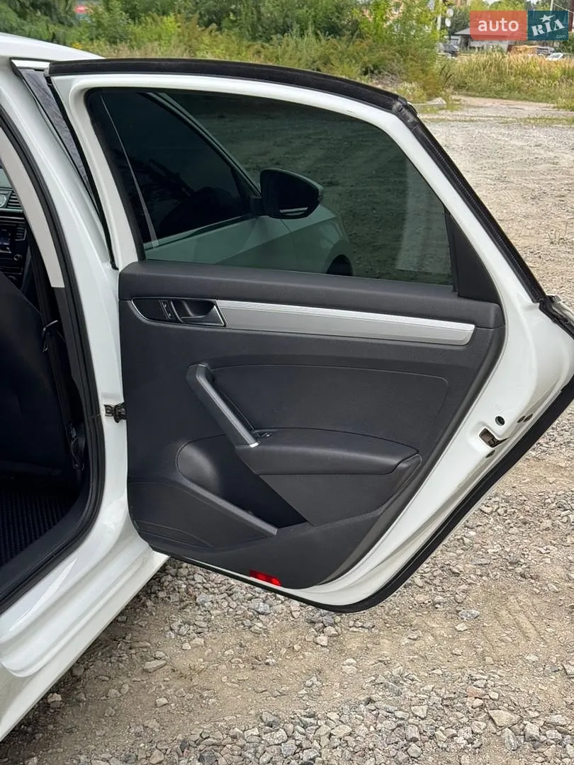 2016 Volkswagen Passat - мініатюра 37