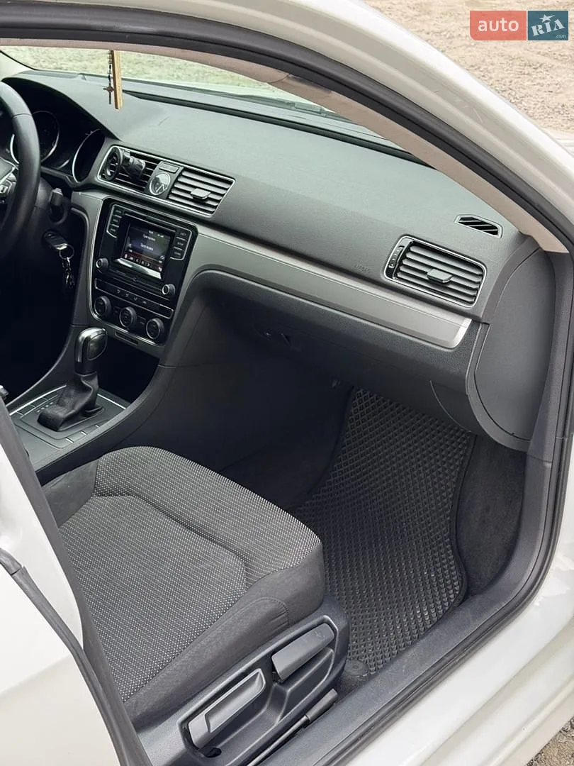 2016 Volkswagen Passat - мініатюра 40