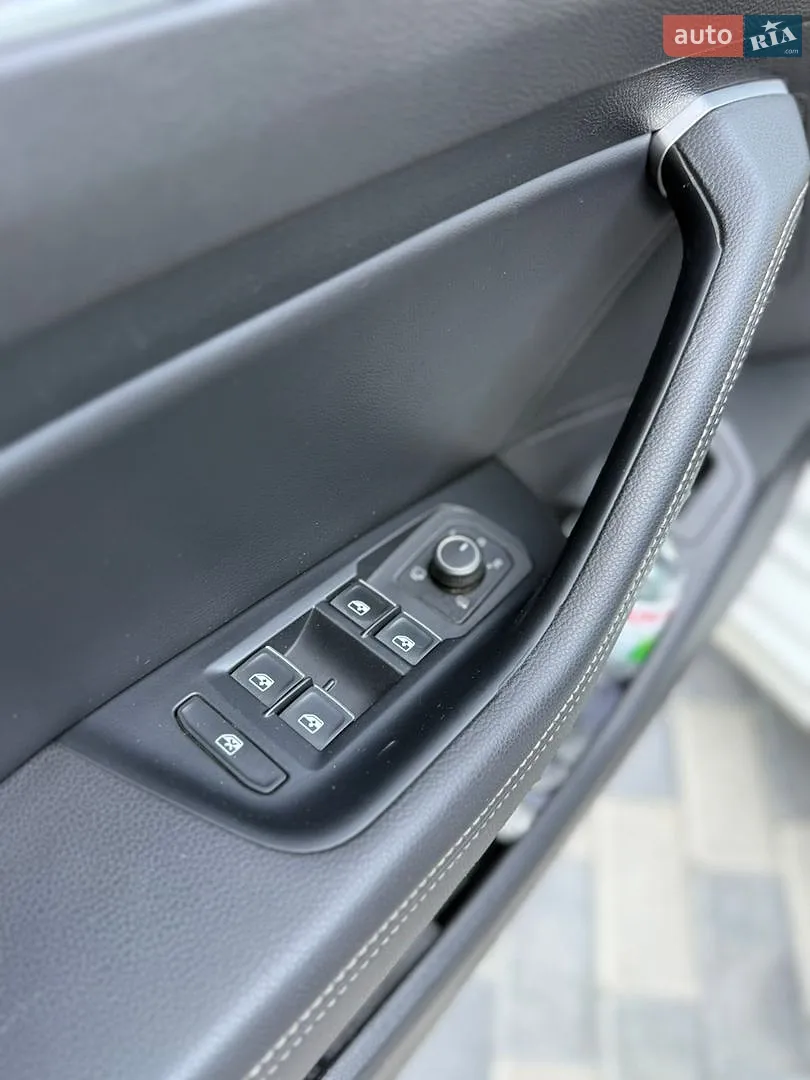 2016 Volkswagen Passat - мініатюра 22