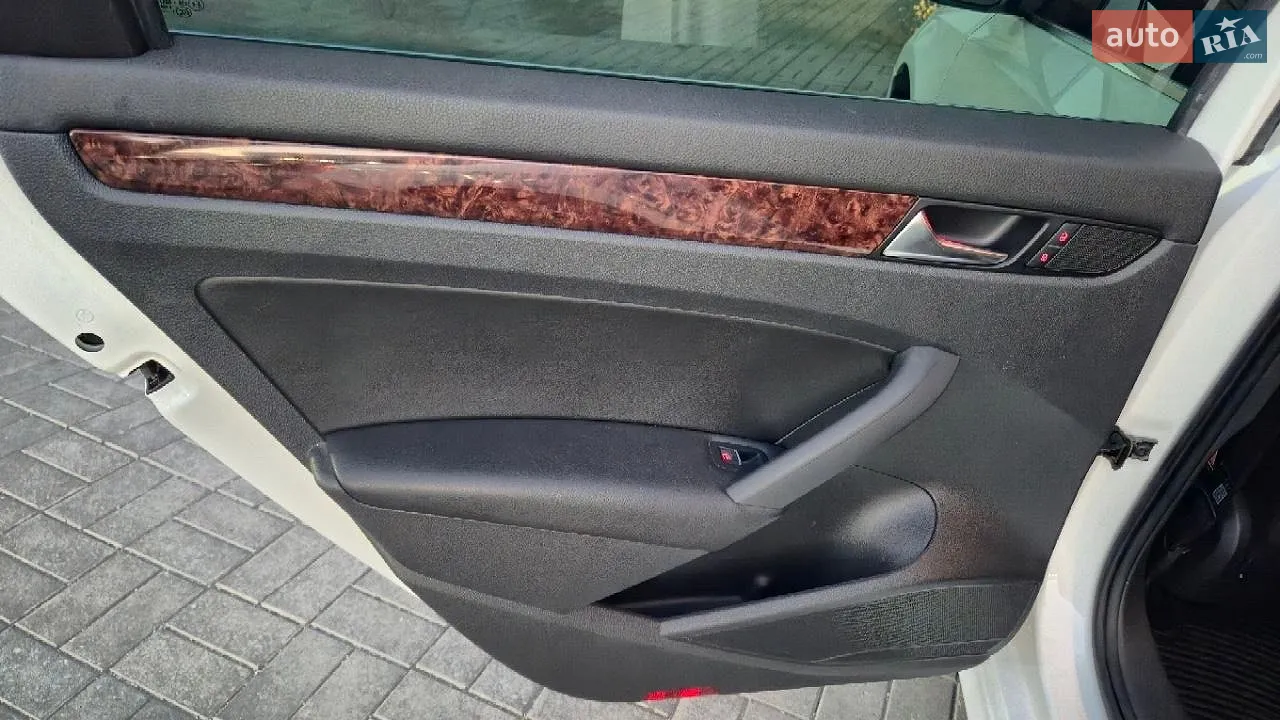 2012 Volkswagen Passat - мініатюра 8