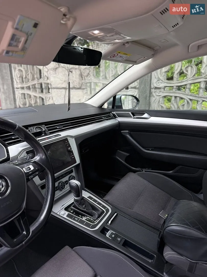2019 Volkswagen Passat - мініатюра 12