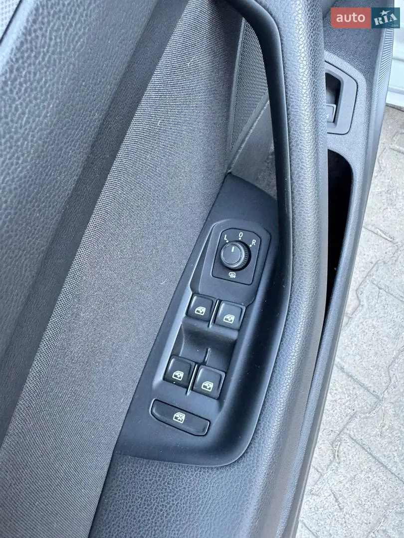 2016 Volkswagen Passat - мініатюра 28