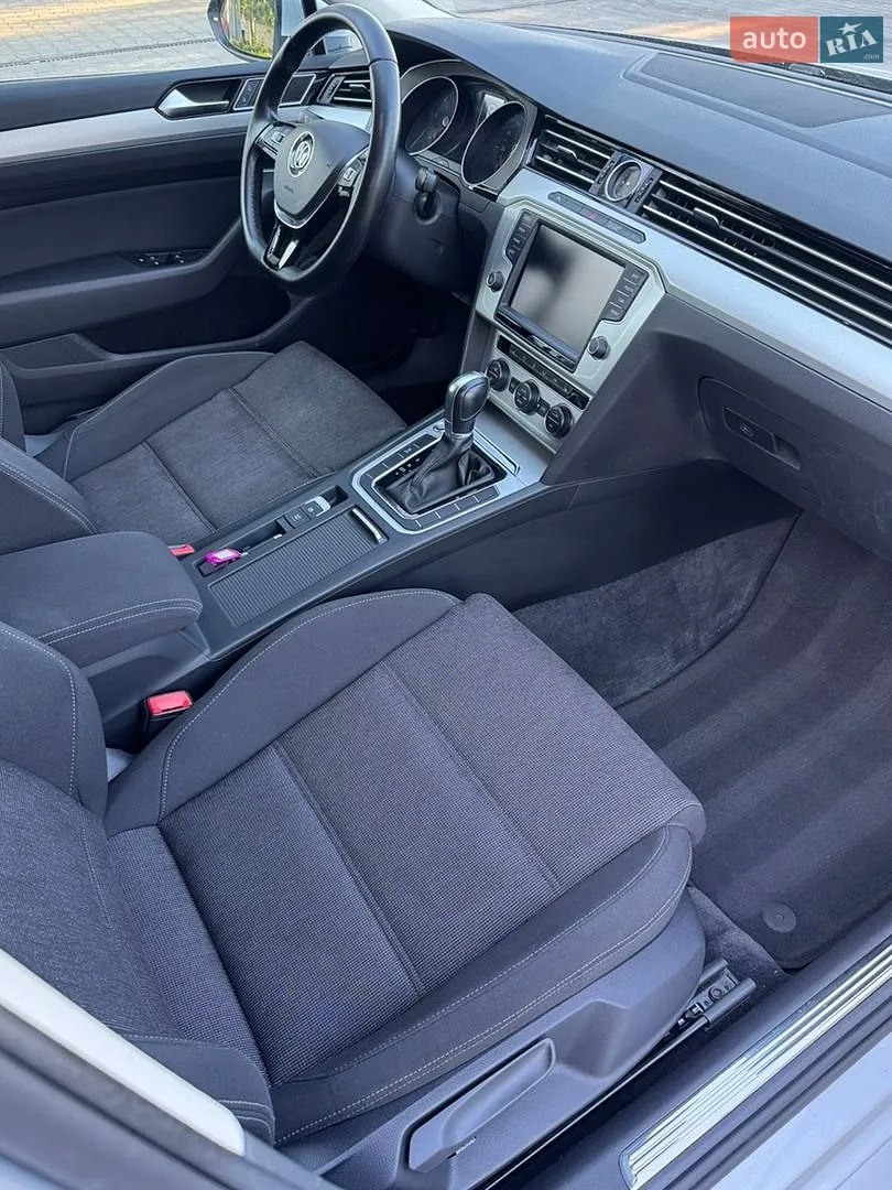 2016 Volkswagen Passat - мініатюра 44