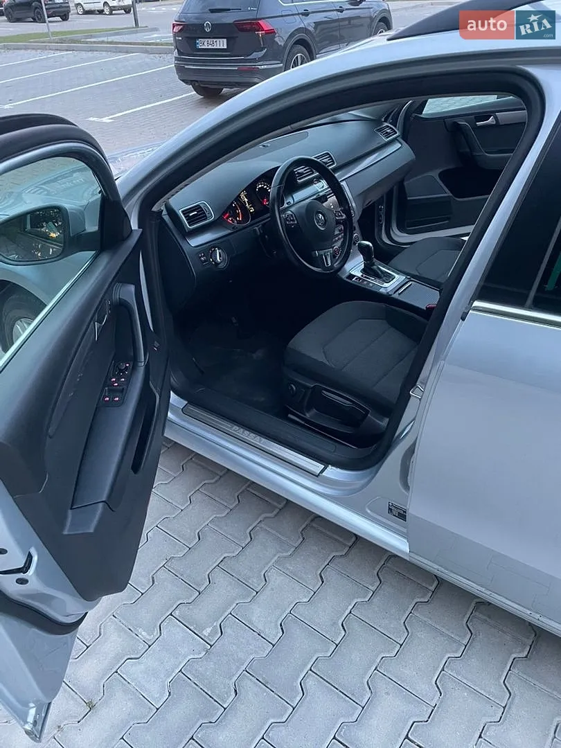 2011 Volkswagen Passat - мініатюра 16