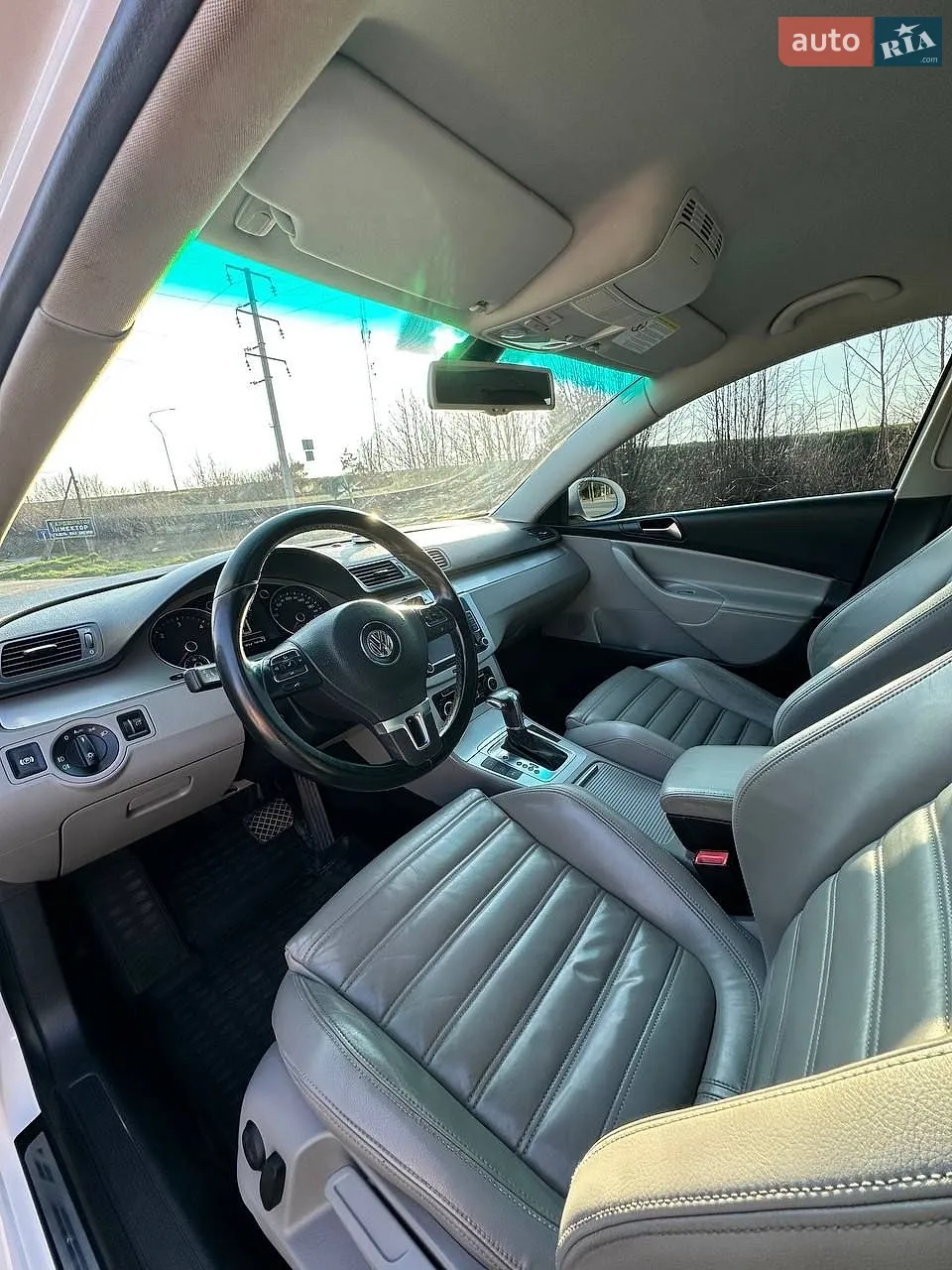 2010 Volkswagen Passat - мініатюра 19