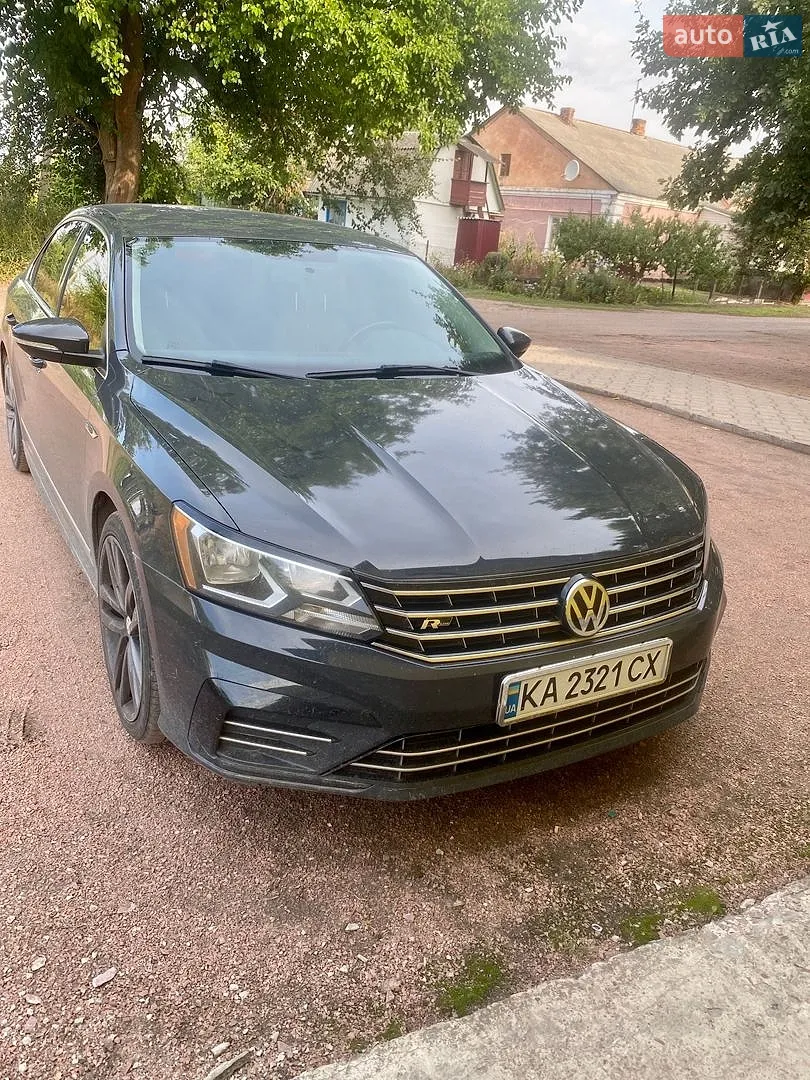 2017 Volkswagen Passat - мініатюра 2