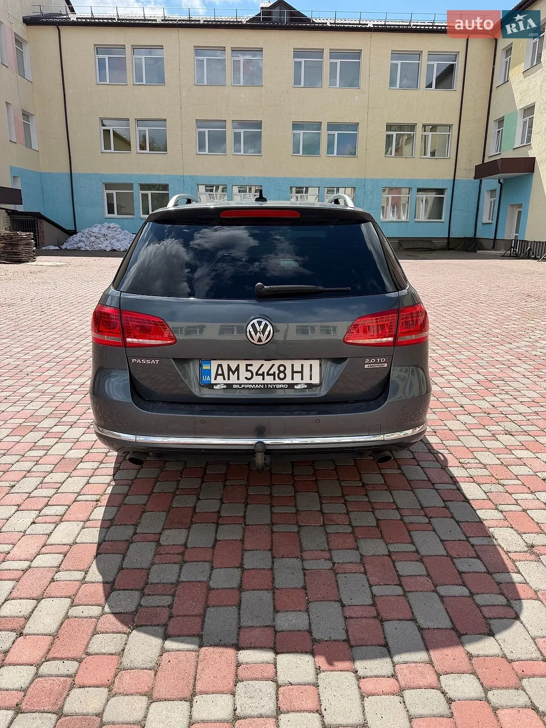 2011 Volkswagen Passat - мініатюра 2