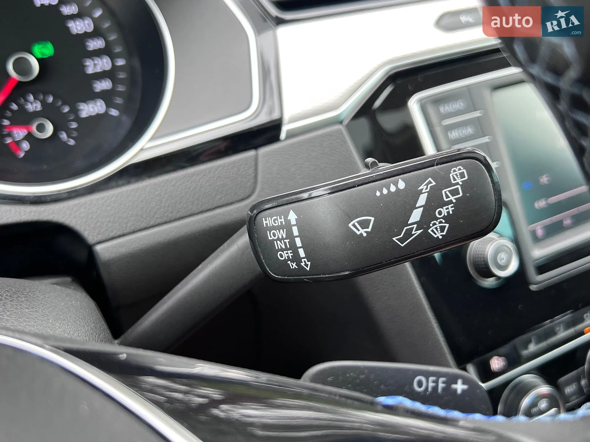 2016 Volkswagen Passat - мініатюра 18