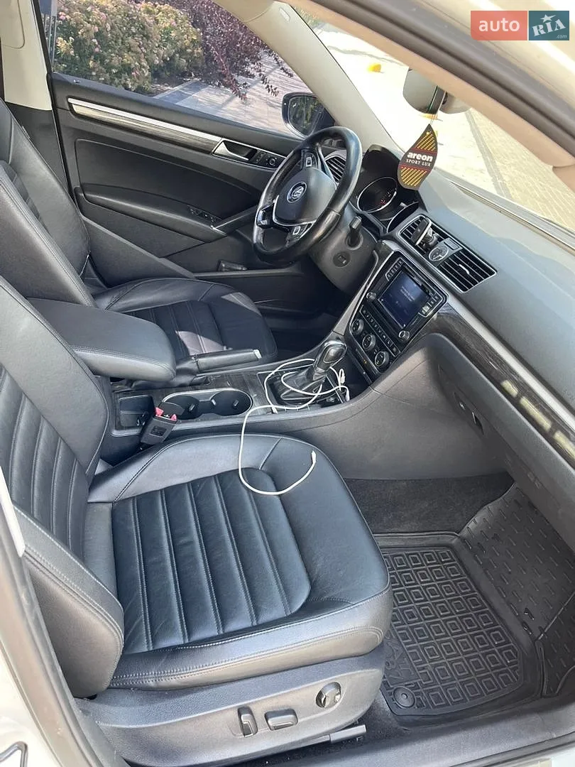 2016 Volkswagen Passat - мініатюра 11