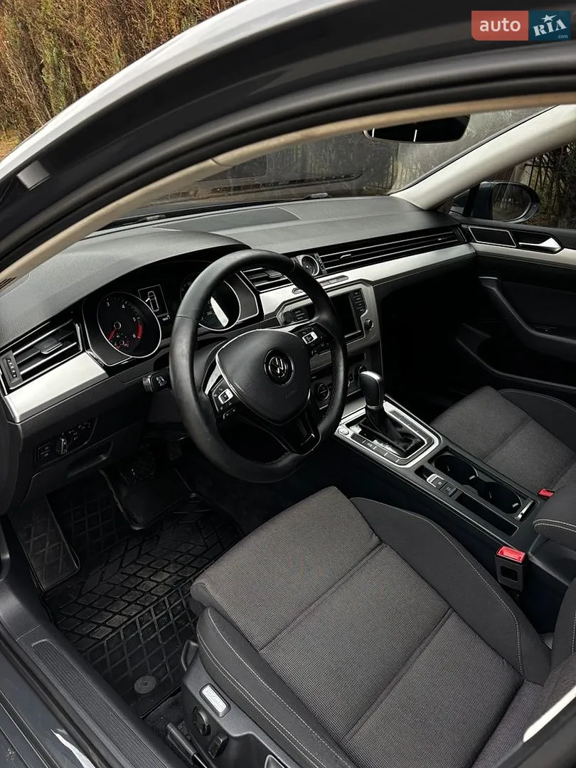 2015 Volkswagen Passat - мініатюра 17