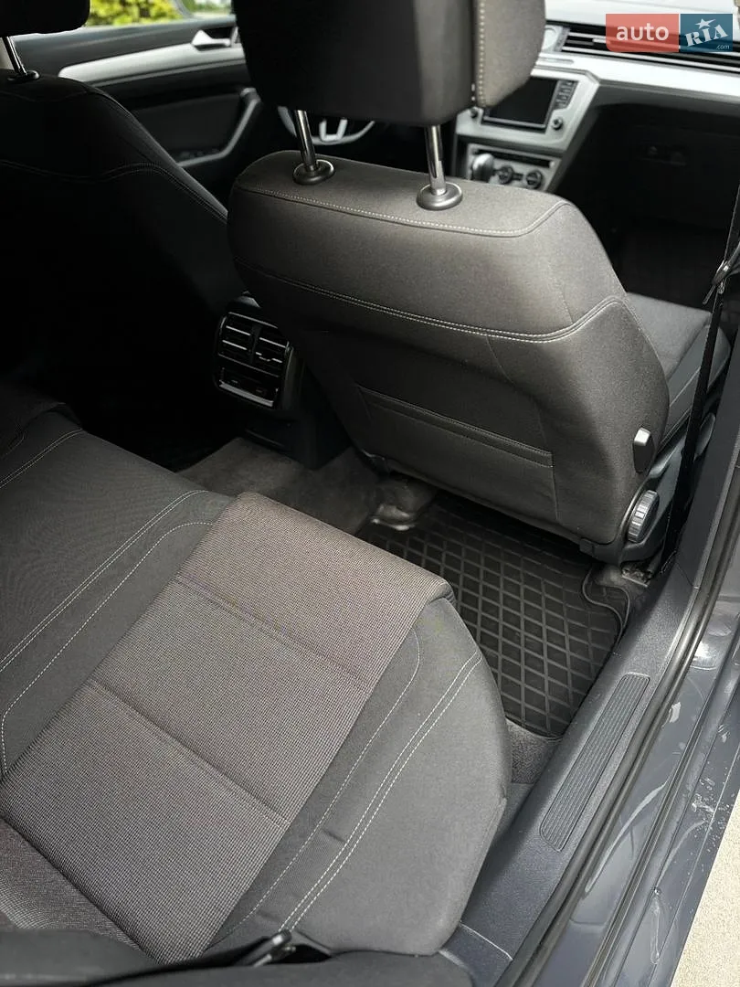 2015 Volkswagen Passat - мініатюра 32