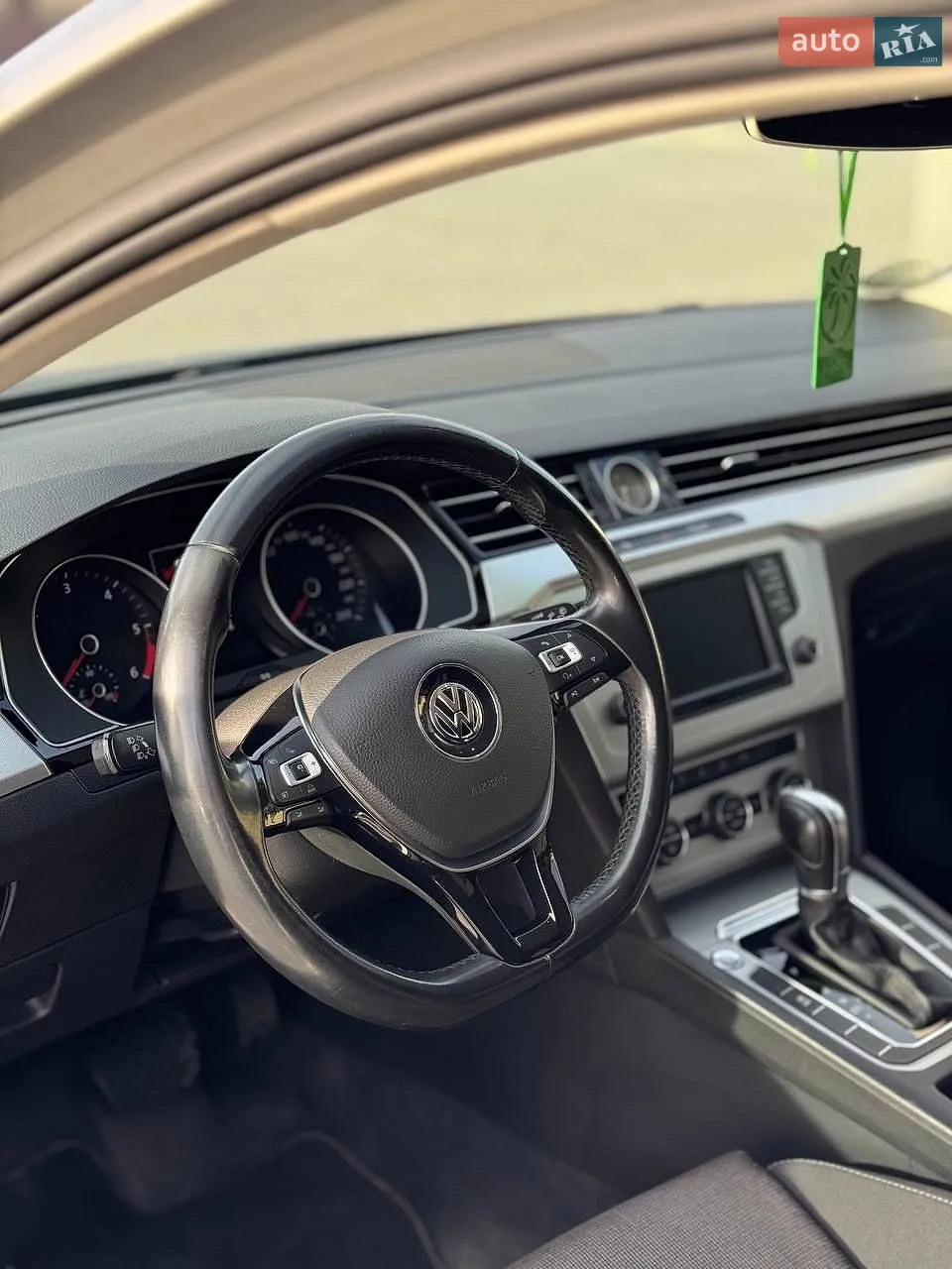 2015 Volkswagen Passat - мініатюра 15