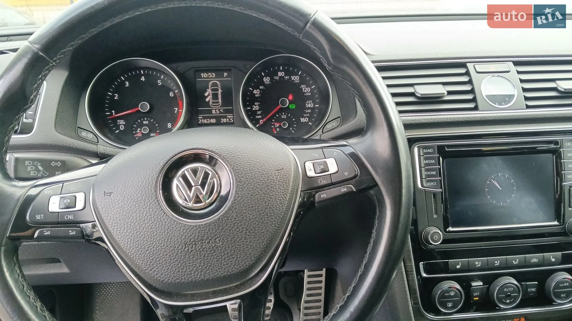 2016 Volkswagen Passat - мініатюра 2