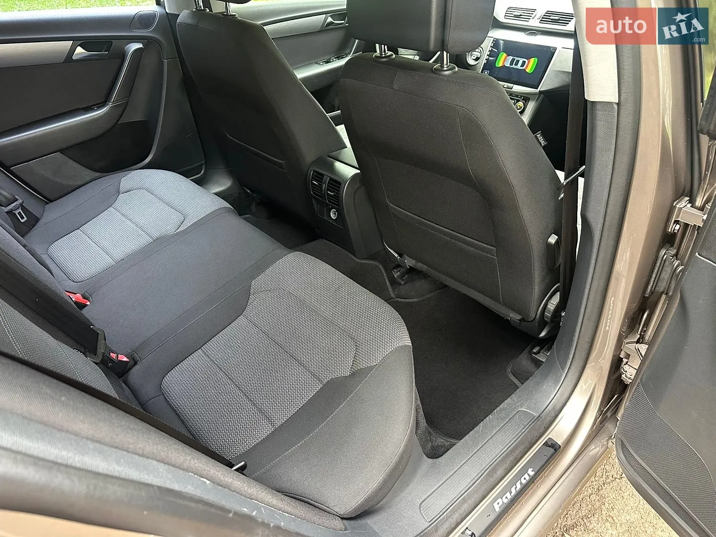 2011 Volkswagen Passat - мініатюра 32