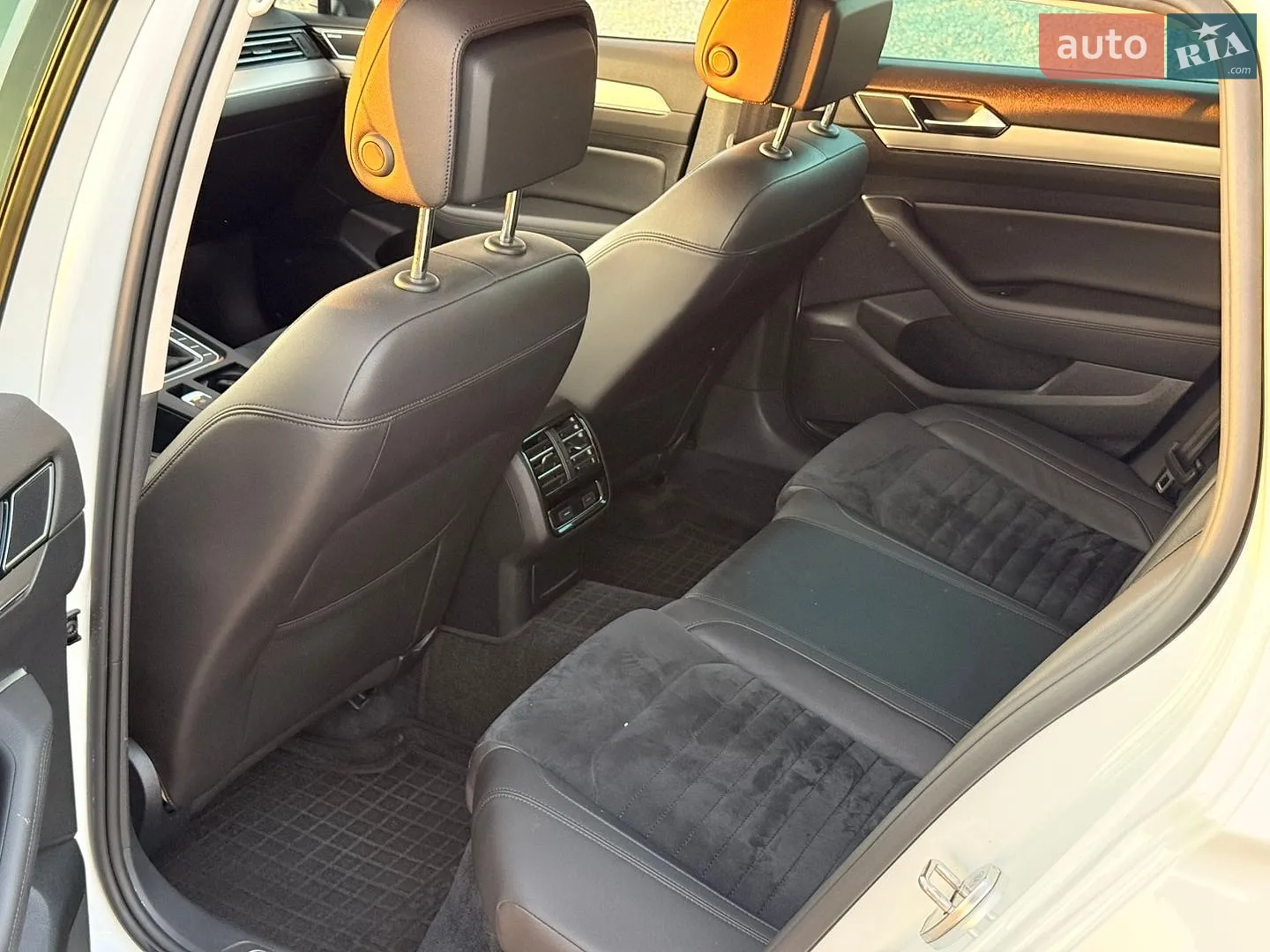 2015 Volkswagen Passat - мініатюра 32