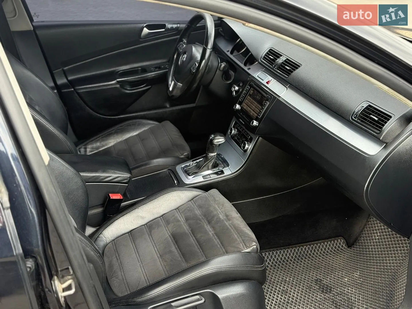 2010 Volkswagen Passat - мініатюра 8