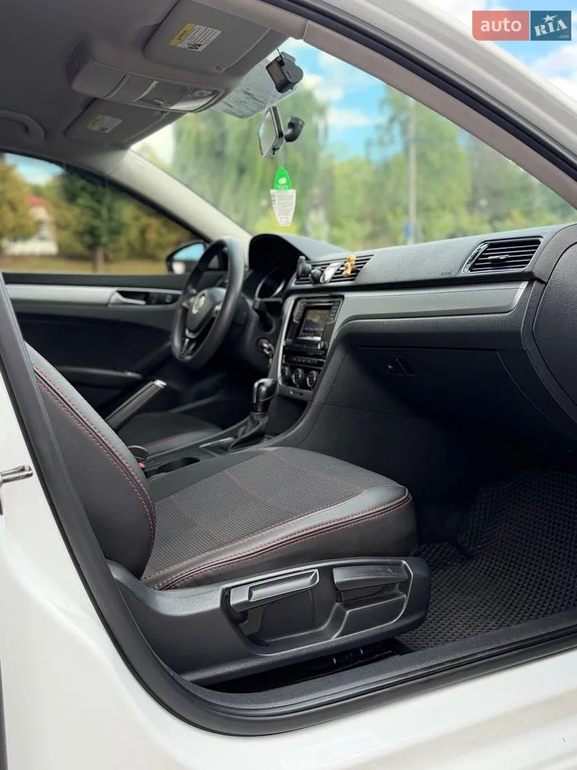 2016 Volkswagen Passat - мініатюра 9