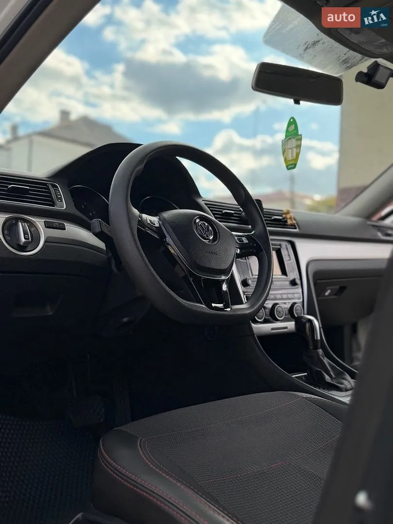 2016 Volkswagen Passat - мініатюра 14