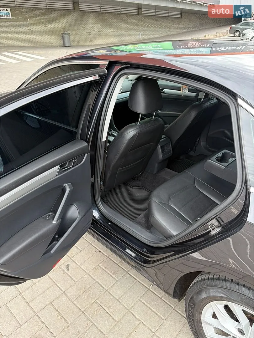 2016 Volkswagen Passat - мініатюра 30
