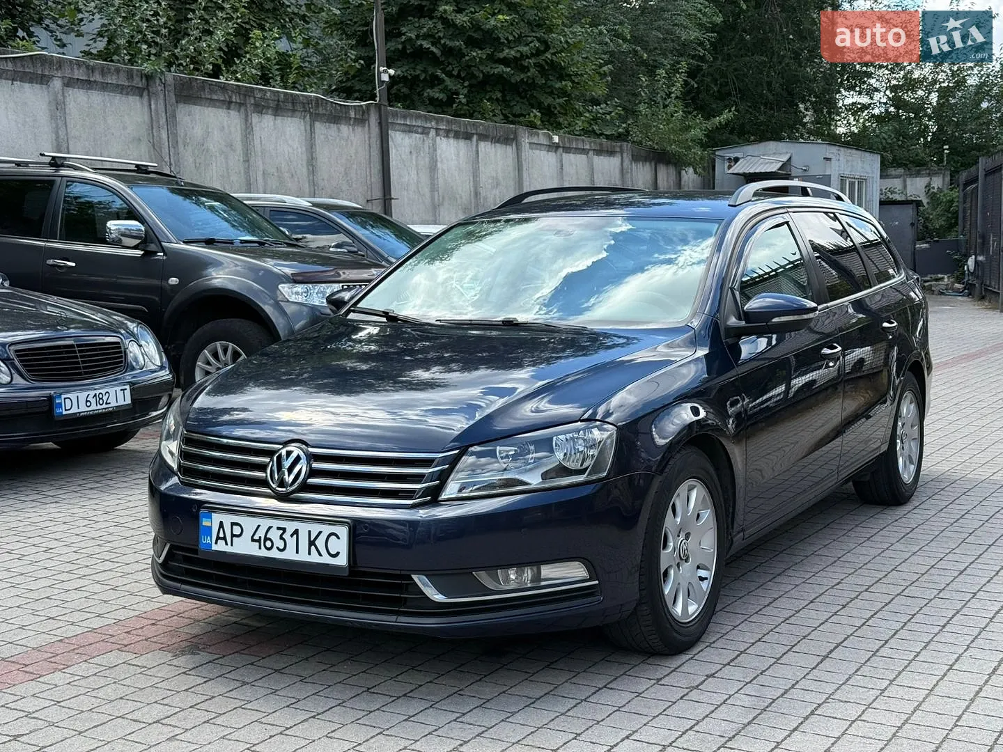 2011 Volkswagen Passat - мініатюра 3
