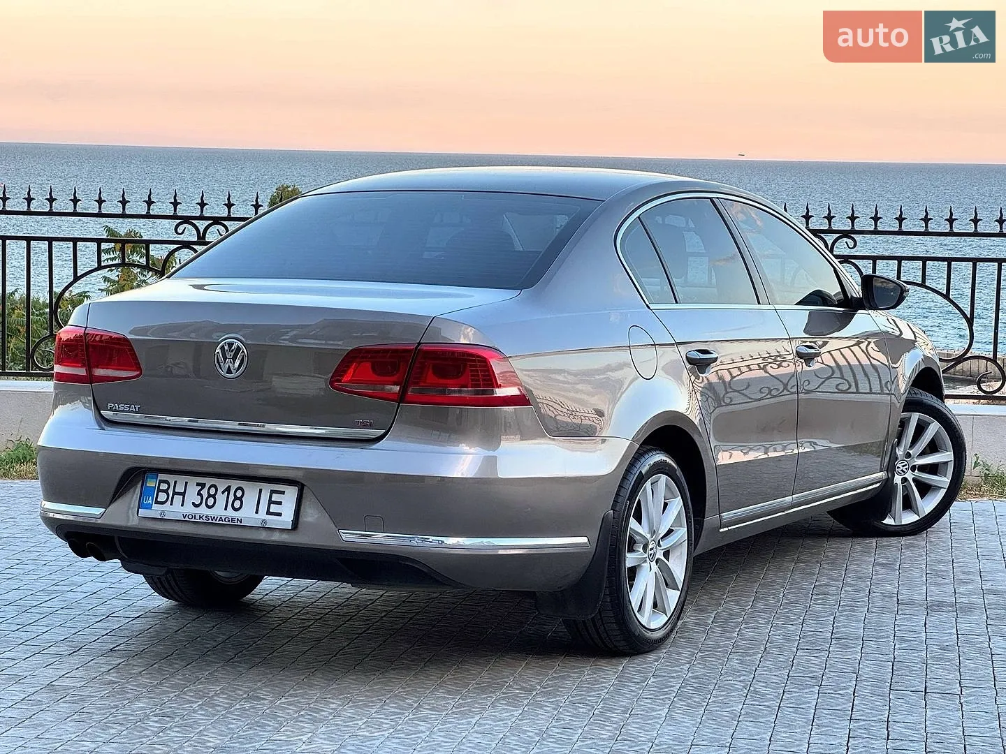 2011 Volkswagen Passat - мініатюра 9