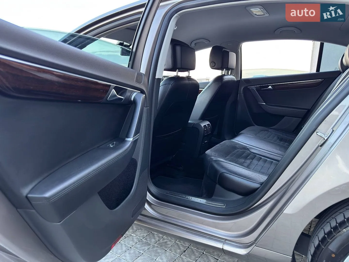 2011 Volkswagen Passat - мініатюра 24