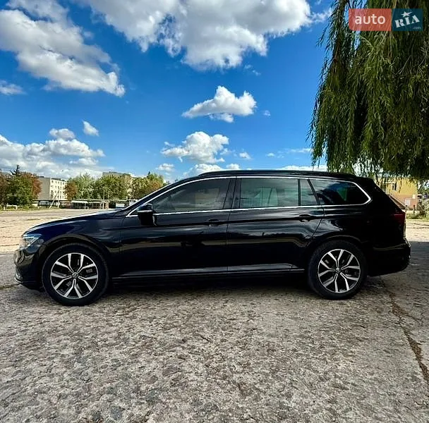 Volkswagen Passat 2023