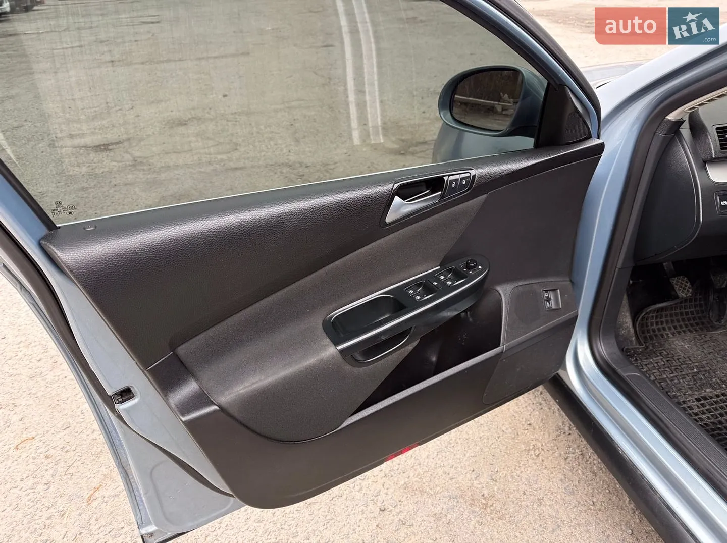 2010 Volkswagen Passat - мініатюра 13
