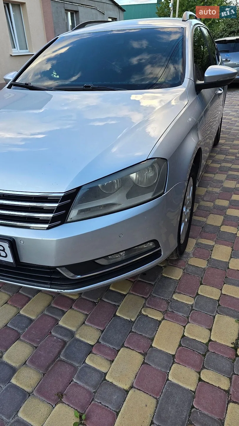 2011 Volkswagen Passat - мініатюра 4