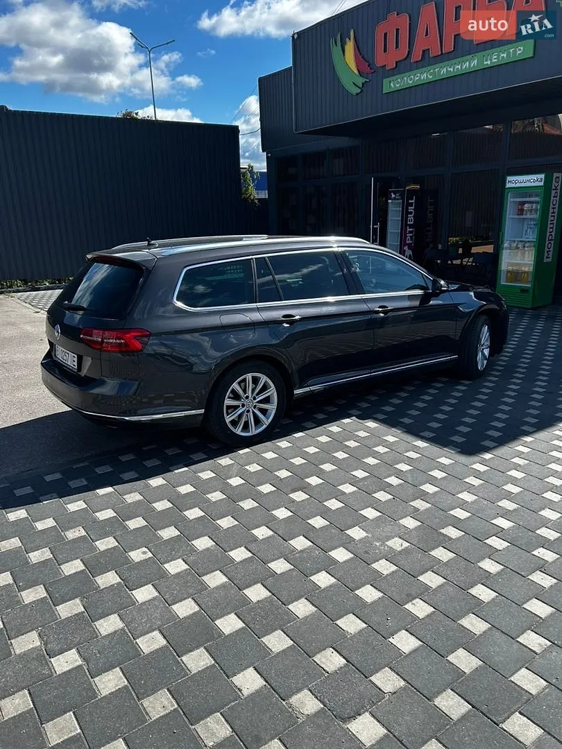 2019 Volkswagen Passat - мініатюра 2