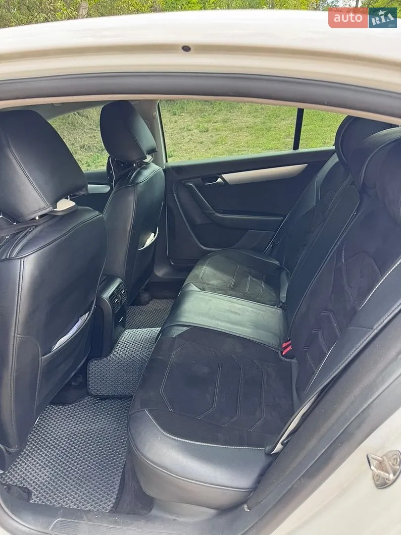 2012 Volkswagen Passat - мініатюра 9
