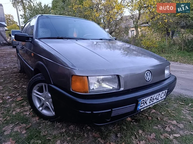 Volkswagen Passat 1992