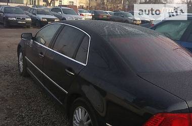 Седан Volkswagen Phaeton 2004 в 