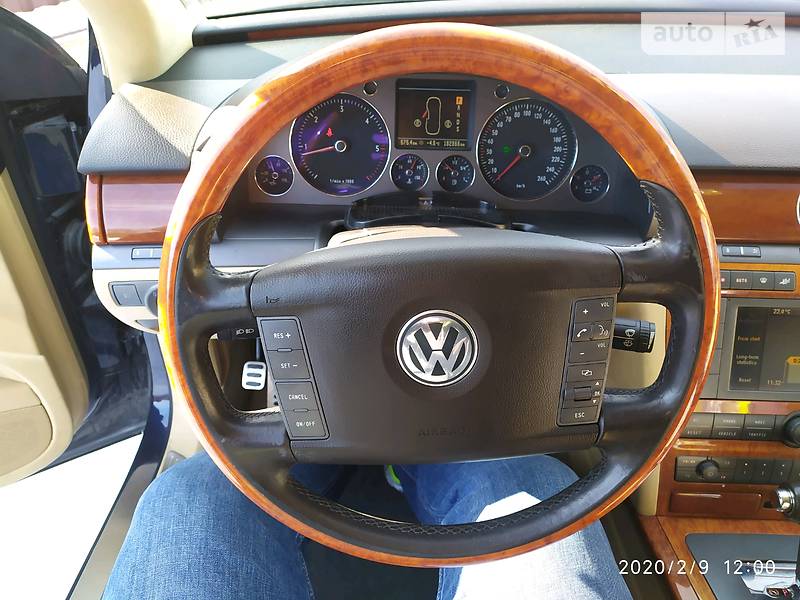 Седан Volkswagen Phaeton 2004 в Полтаве