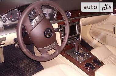 Седан Volkswagen Phaeton 2012 в Кропивницком