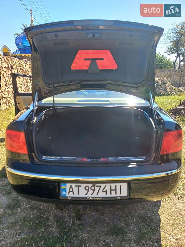 Седан Volkswagen Phaeton 2005 в Ивано-Франковске
