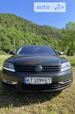 Седан Volkswagen Phaeton 2010 в Ивано-Франковске