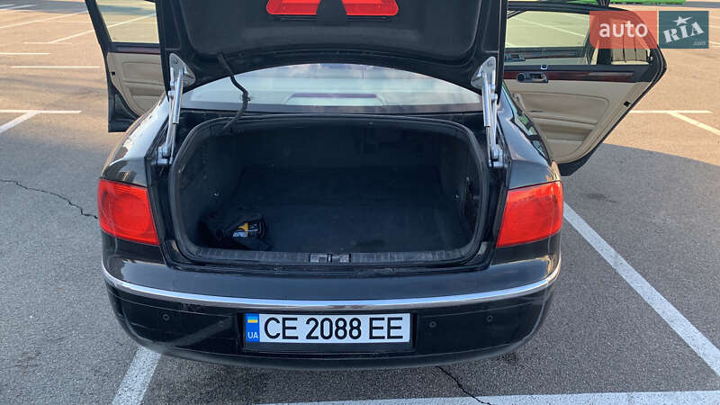 Седан Volkswagen Phaeton 2005 в Киеве