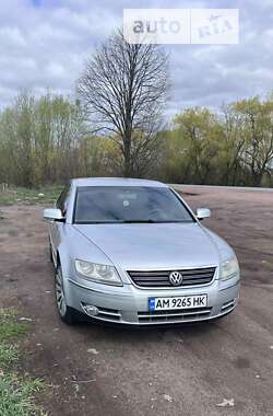 Седан Volkswagen Phaeton 2005 в Житомире