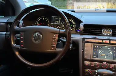 Volkswagen Phaeton 2005