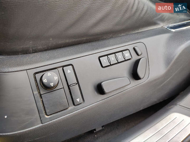 Седан Volkswagen Phaeton 2009 в Черновцах