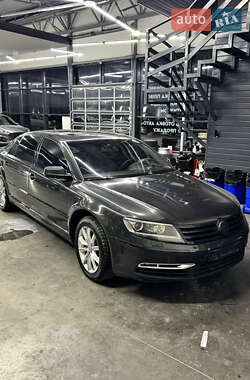 Седан Volkswagen Phaeton 2010 в Чернівцях