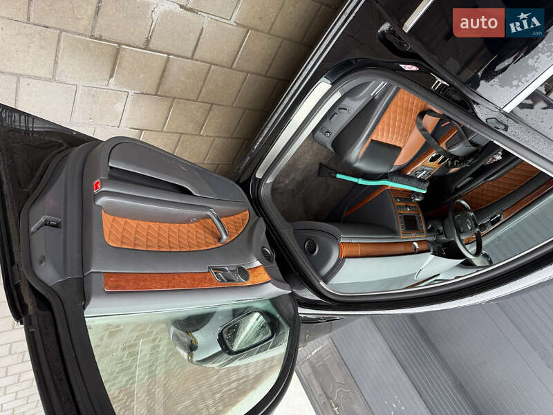 Седан Volkswagen Phaeton 2005 в Бучаче