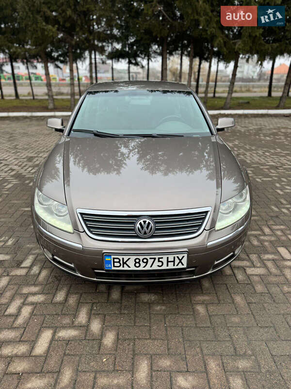Седан Volkswagen Phaeton 2008 в Рівному