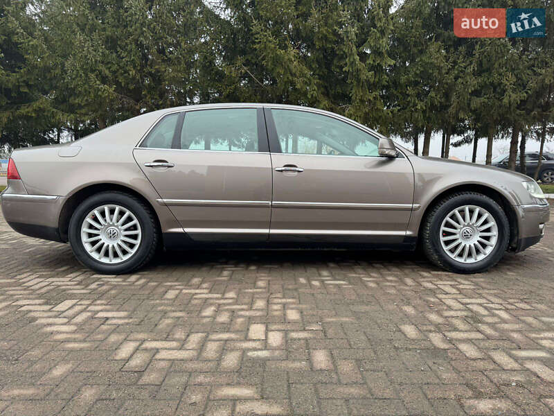 Седан Volkswagen Phaeton 2008 в Рівному