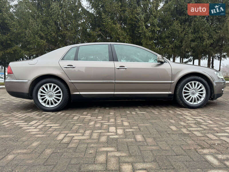 Седан Volkswagen Phaeton 2008 в Рівному