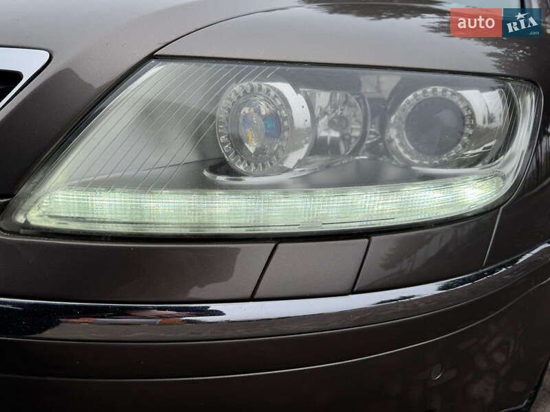 Седан Volkswagen Phaeton 2008 в Рівному