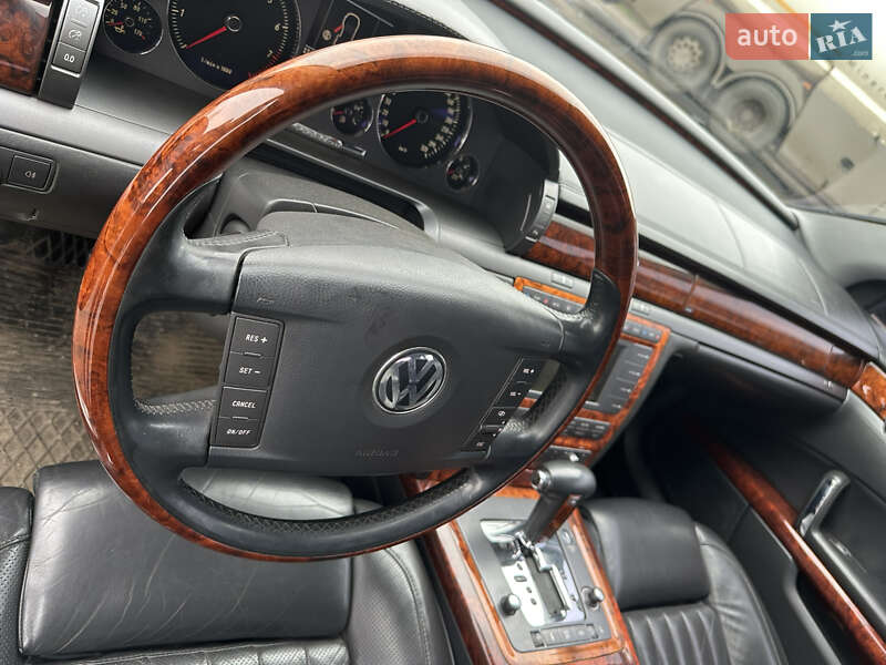 Седан Volkswagen Phaeton 2006 в Луцьку