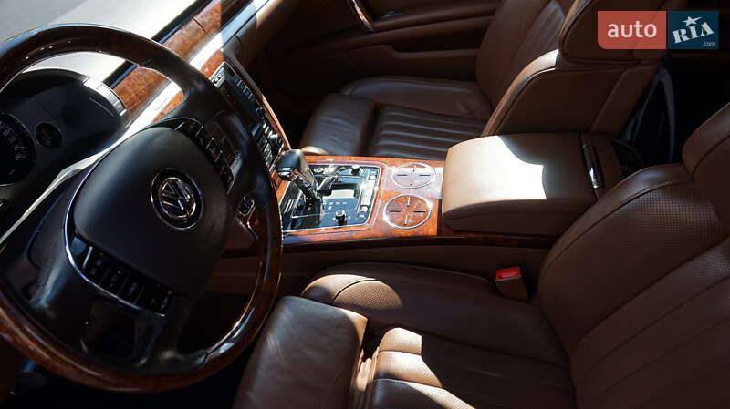 Седан Volkswagen Phaeton 2014 в Києві